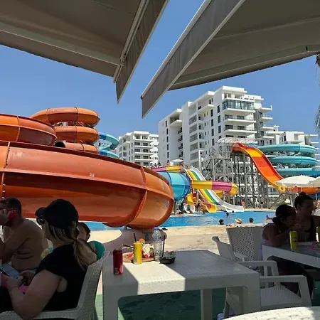 Schoenes Mit Luxus-design Auf Nordzypern, In Caesar Marcellus 52 * Trikomo