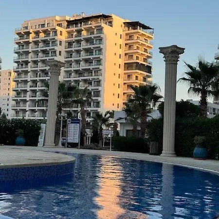 Schoenes Mit Luxus-design Auf Nordzypern, In Caesar Marcellus 52 Apartamento Trikomo