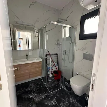 Appartement Schoenes Mit Luxus-design Auf Nordzypern, In Caesar Marcellus 52 Trikomo