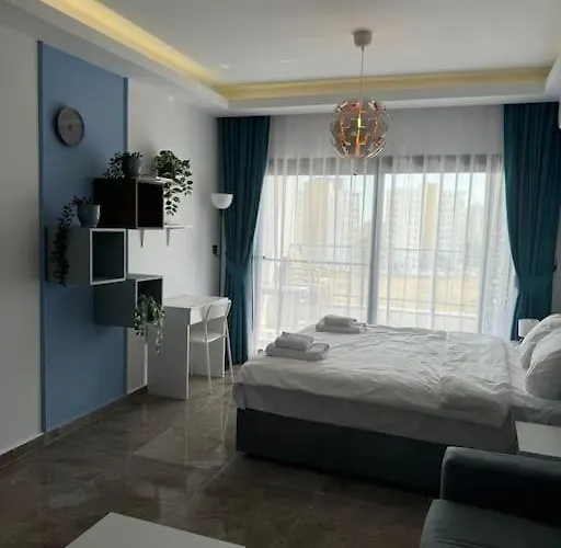 Schoenes Mit Luxus-design Auf Nordzypern, In Caesar Marcellus 52