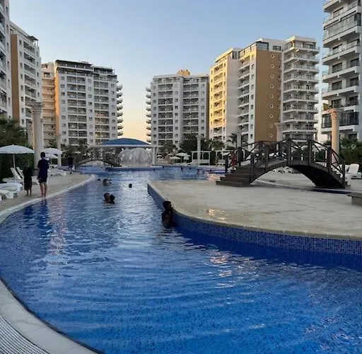 Schoenes Mit Luxus-design Auf Nordzypern, In Caesar Marcellus 52 * Trikomo